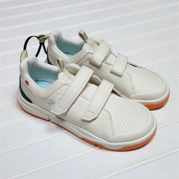 NWT On THE ROGER Kids Shoes/Sneakers