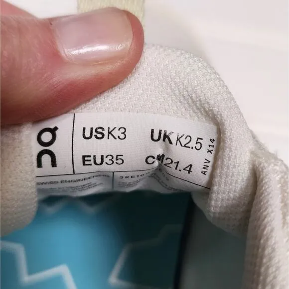 NWT On THE ROGER Kids Shoes/Sneakers