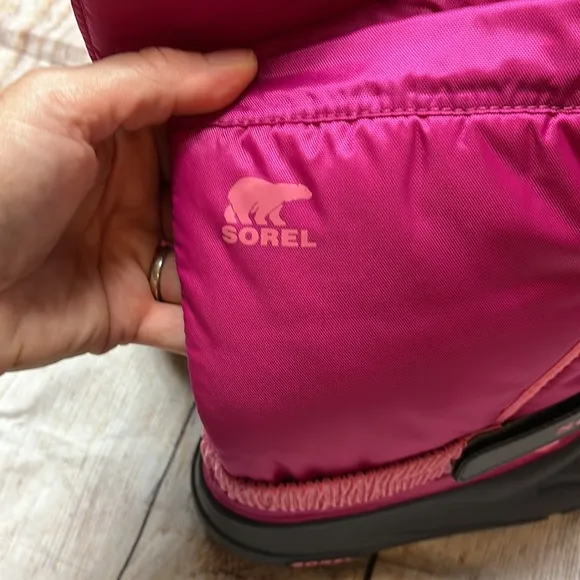 NWT/ Sorel | pink flurry boots big girl shoe size 7 youth brand new winter boot