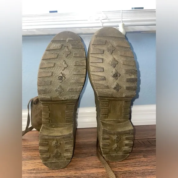 Olive💚combat boots🖤chunky boots place up booties