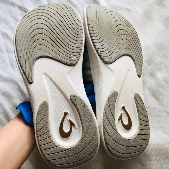 Olukai komo Gray Slide Sandals