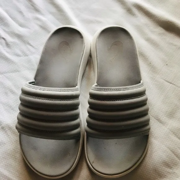 Olukai komo Gray Slide Sandals
