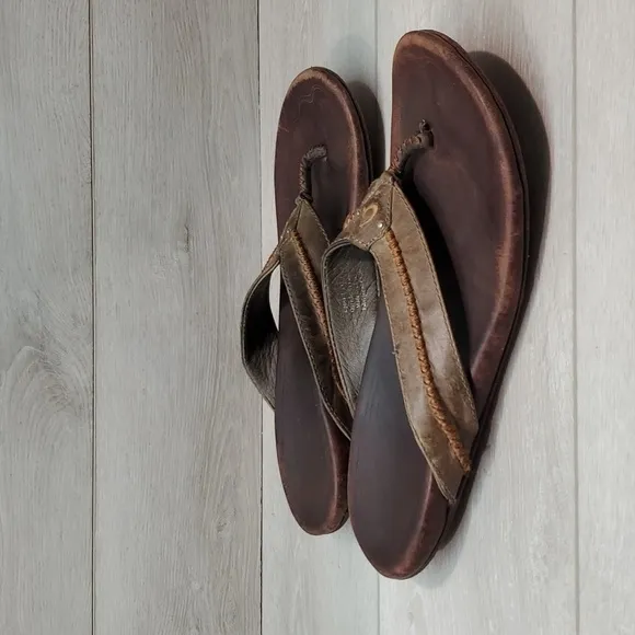 Olukai Mens Leather Thong Sandals Flats shoes sz 11
