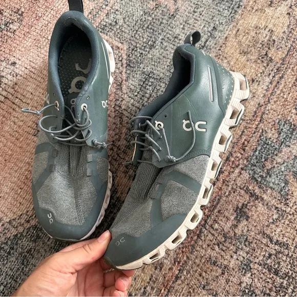 On Cloud Green Sneakers sz 9