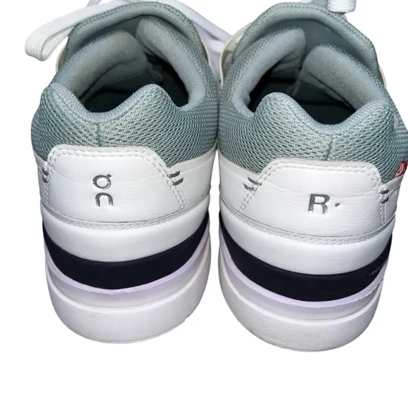 On Cloud Men’s The Roger Advantage White &amp; Sage Green Sneakers Shoes size 12
