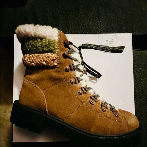 One West Women’s Rima Ankle Boots NIB Sz 6 Two Pair Twins Anyone?? Dark Natural