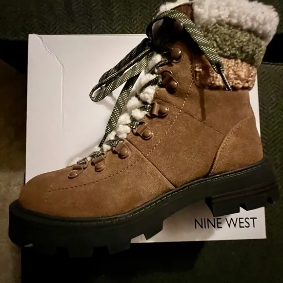 One West Women’s Rima Ankle Boots NIB Sz 6 Two Pair Twins Anyone?? Dark Natural