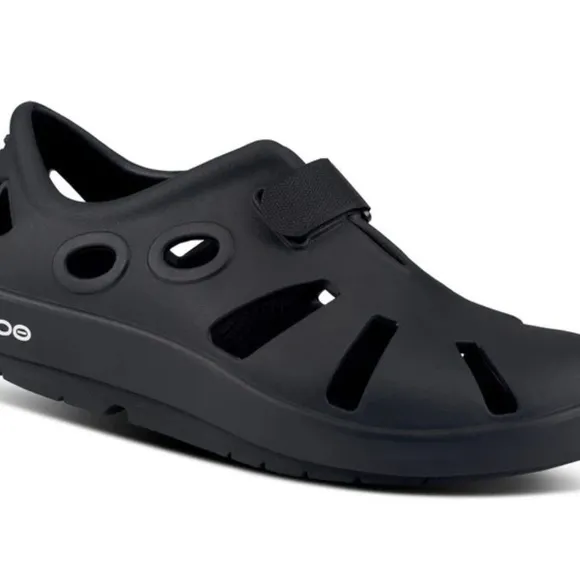 Oofos Oocandoo Sandals