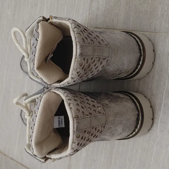 Pajar Winter Britney Boots in Grey and Silver Sz 40