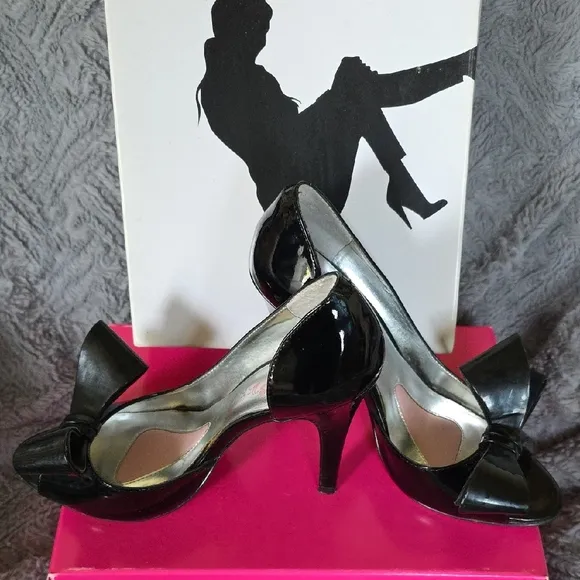 Paris Hilton Black Patent Leather Heels
