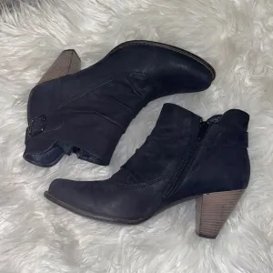 Paul Green Black Nubuck Leather Slouched Ankle Boots with Buckle