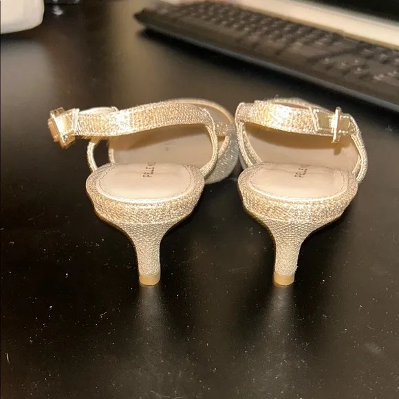 Pelle moda Deena 2 Low Heel Slingback gold size 5