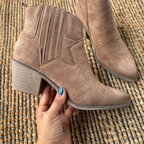 Pierre Dumas Women's Ankle Boots Taupe Block Heel Booties 8
