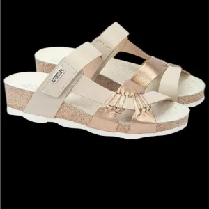 Pikolinos Model Beige and Gold Sandals