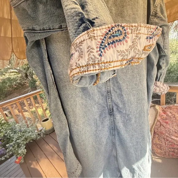 PILCRO women’s distressed Draped Denim Oversized Duster Jacket Button-Up