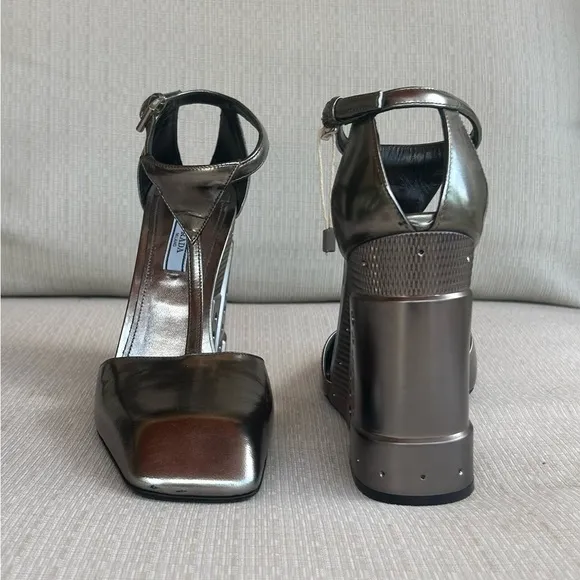 Prada Fall Runway 2014 Silver Wedge Sandals, size 10 (Italian 40)