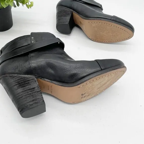 Rag &amp; Bone Strappy Black Leather Ankle Boots Size 8.5 Moto Minimalist Fall