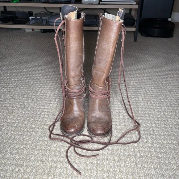 RARE Freebird Cash Boots