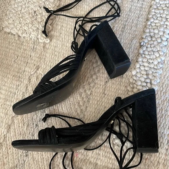 Raye Gian heel in black size 6 shoes