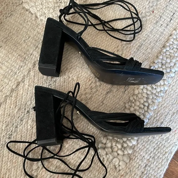 Raye Gian heel in black size 6 shoes