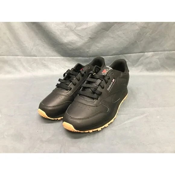 Reebok Boys Classic Leather Casual Sneakers Black Black Gum Size 4.5 NEW IN BOX!