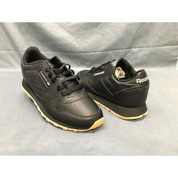 Reebok Boys Classic Leather Casual Sneakers Black Black Gum Size 4.5 NEW IN BOX!
