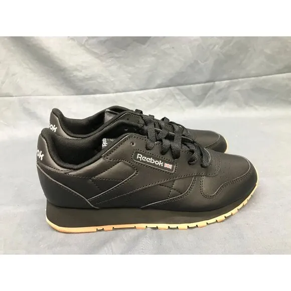 Reebok Boys Classic Leather Casual Sneakers Black Black Gum Size 4.5 NEW IN BOX!