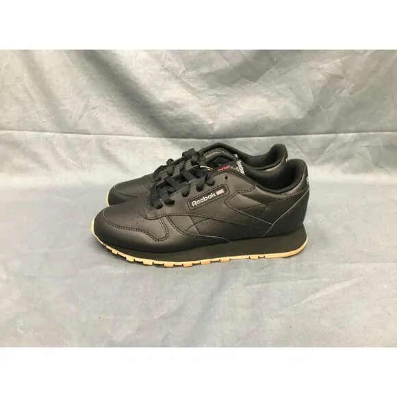 Reebok Boys Classic Leather Casual Sneakers Black Black Gum Size 4.5 NEW IN BOX!