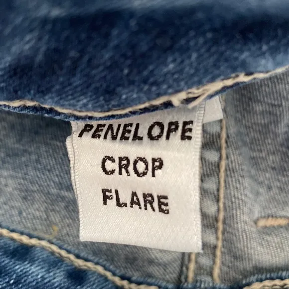 Revolve Tularosa Penelope Cropped Flare Jeans. Sz 26