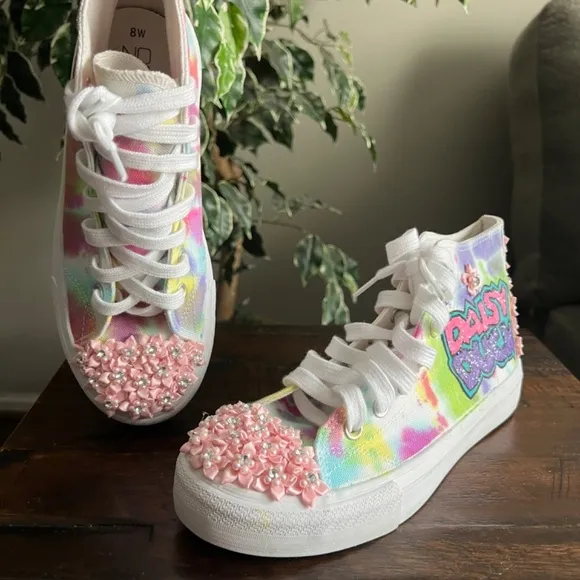 Ripped-n-Razored New Custom Daisy Duck Hi Top Sneakers Tennis Shoes Size 8
