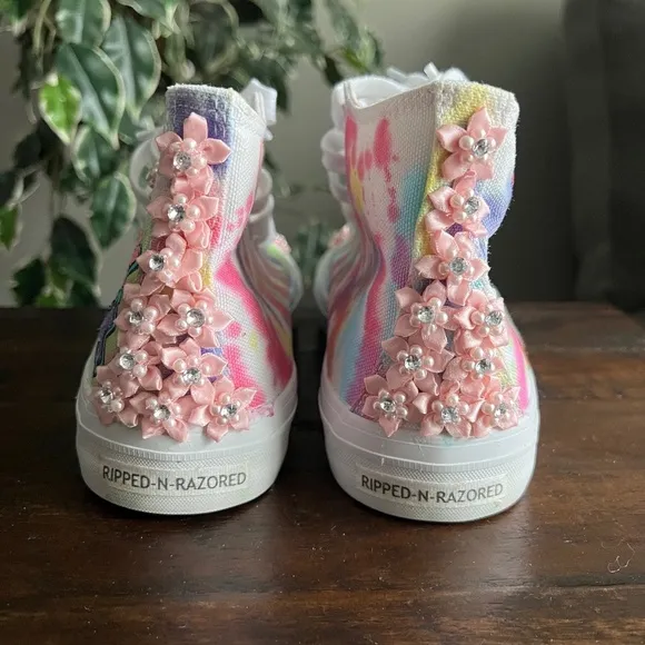 Ripped-n-Razored New Custom Daisy Duck Hi Top Sneakers Tennis Shoes Size 8