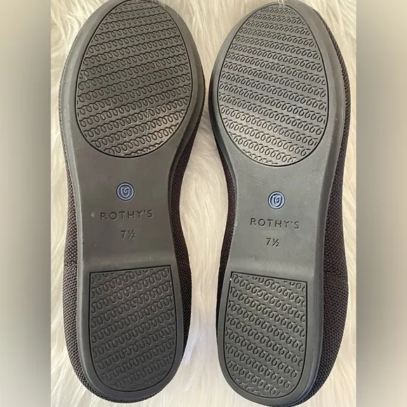 Rothy’s women’s woven round toe ballet flats. Navy Blue size 7.5