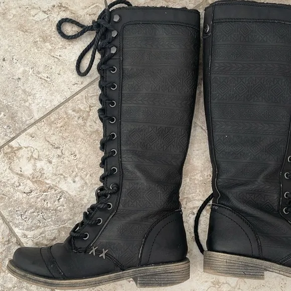 ROXY Mountain &amp; The Seas black tall winter lace up boots size 6.5