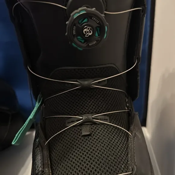 Ryker Black Snowboard Boots with Dial Closure size 13