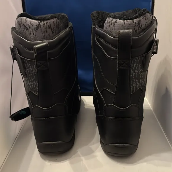 Ryker Black Snowboard Boots with Dial Closure size 13