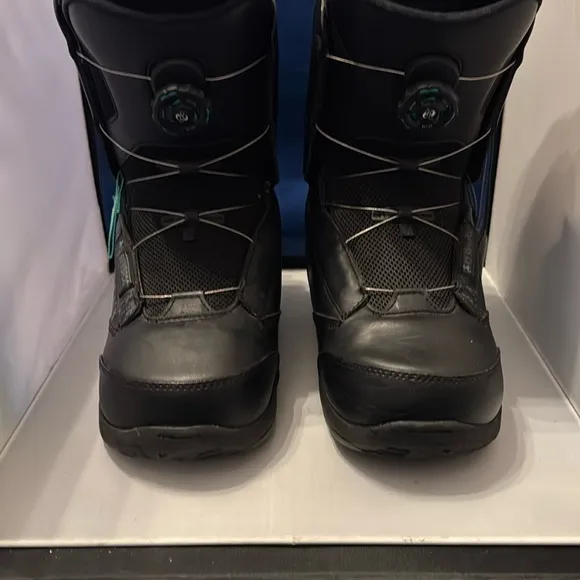 Ryker Black Snowboard Boots with Dial Closure size 13