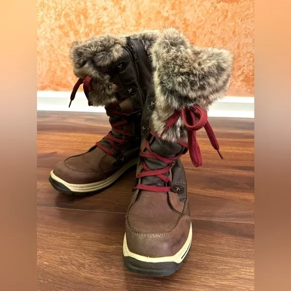 🌿SALE🌿SANTANA CANADA Lace Up Brown Leather Winter Boots Size 40EU 9.5US