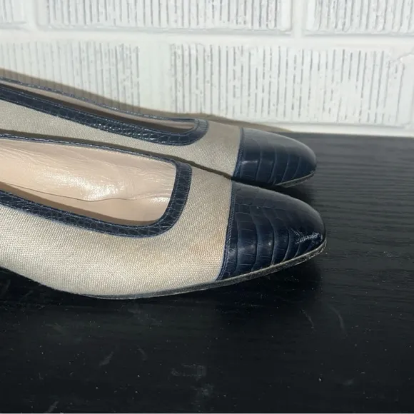 SALVATORE FERRAGAMO Canvas Elegant Navy Leather and Women's Kitten Heel