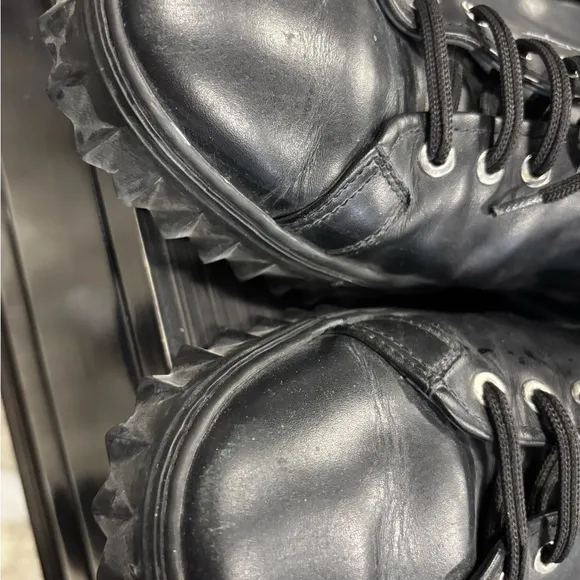 Salvatore Ferragamo Men's Black Leather Sneakers