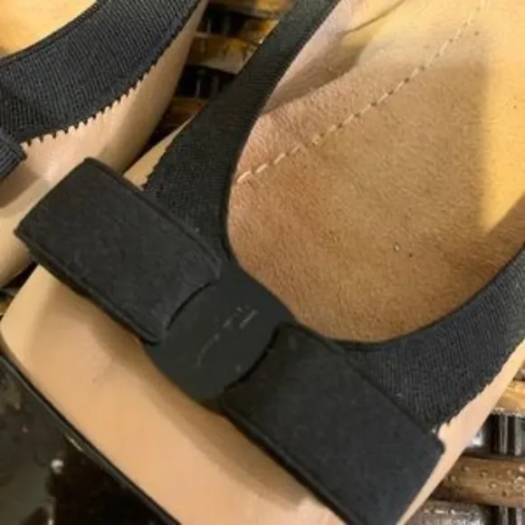 Salvatore Ferragamo 'My Paris' Black &amp; Nude Ballet Flat Size 8.5 OFFERS WELCOME❤