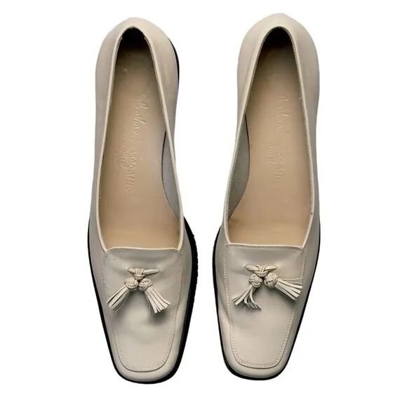 SALVATORE FERRAGAMO Women’s Shoes Ivory Leather Tassel Accent Heels Size 8.5AAAA