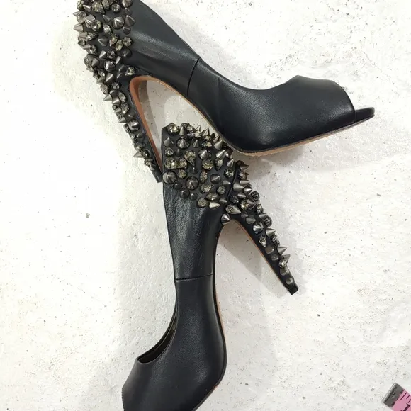SAM EDELMAN LORISSA METAL STUDDED HEEL
