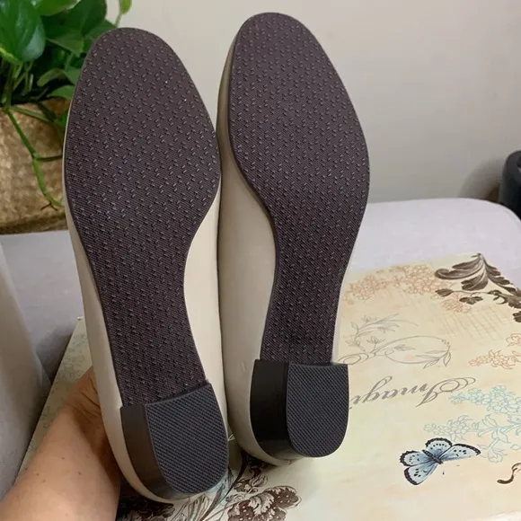 SAS Cream Heels for Versatile Elegance