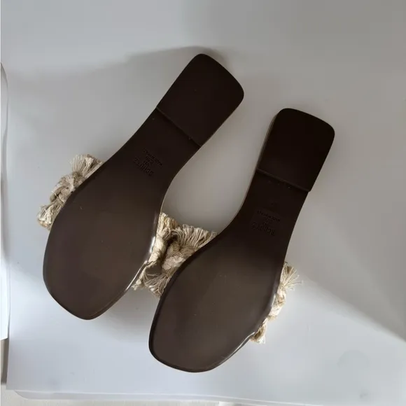 Schutz Women's Tan Adelia Crochet Frayed Slide Sandals Size 8.5