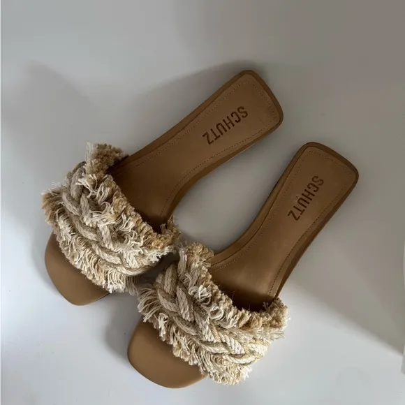 Schutz Women's Tan Adelia Crochet Frayed Slide Sandals Size 8.5