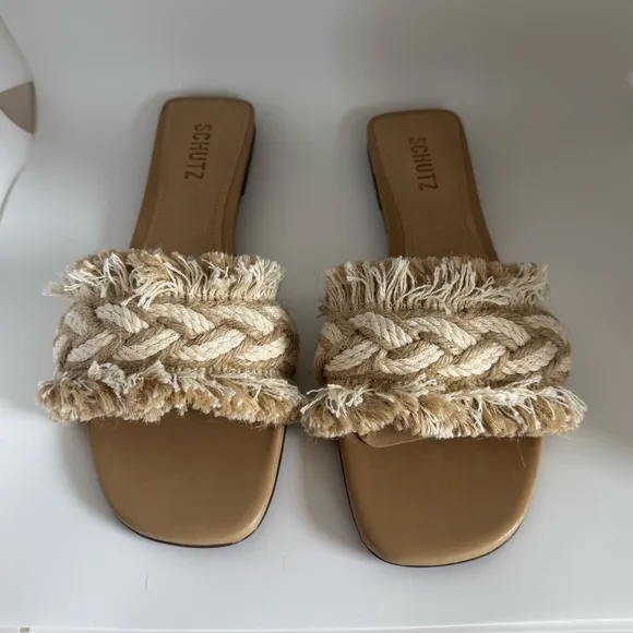 Schutz Women's Tan Adelia Crochet Frayed Slide Sandals Size 8.5