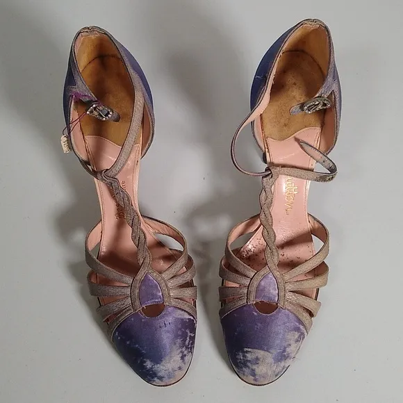 Set of 3 Vintage 1920s-1940s high heel retro shoes