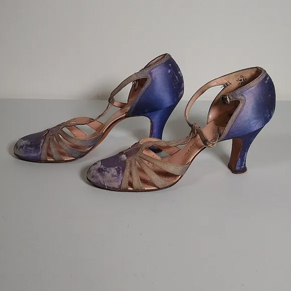 Set of 3 Vintage 1920s-1940s high heel retro shoes