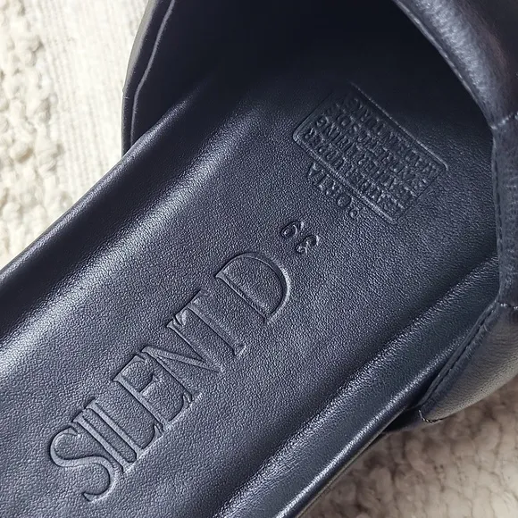 SILENT D Leather Black Quilted Slide Sandals. Size 8.5