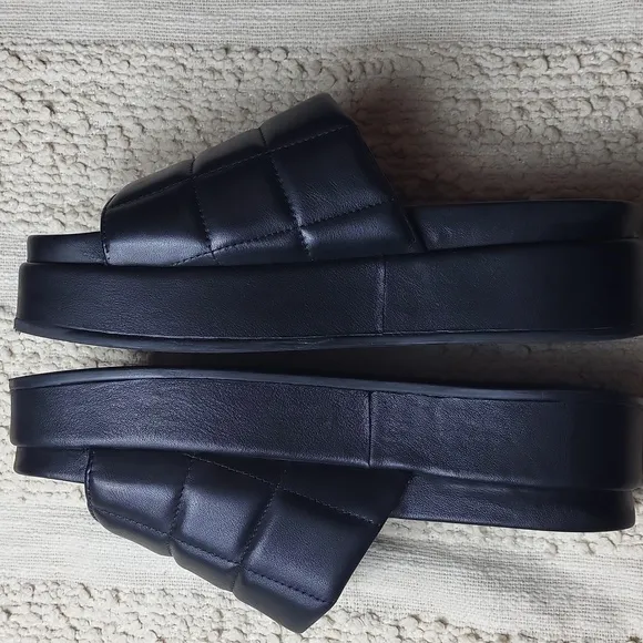 SILENT D Leather Black Quilted Slide Sandals. Size 8.5